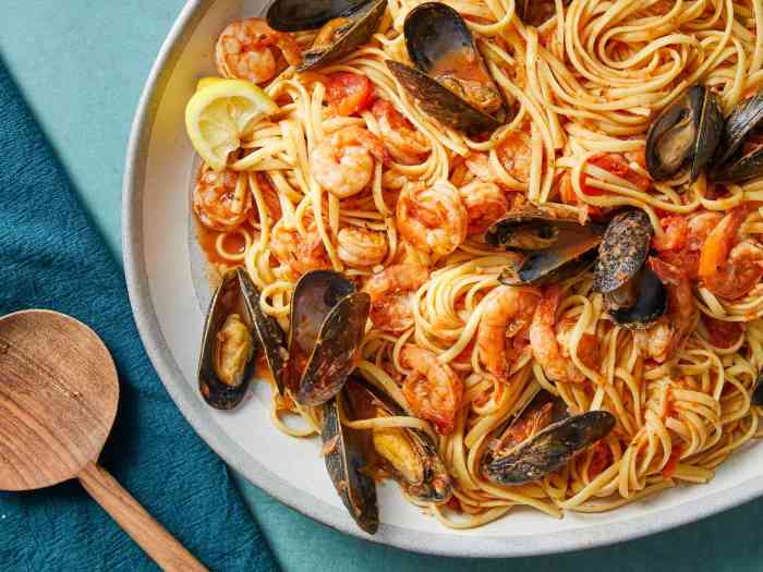 Seafood pasta creamy recipe recipes marinara alfredo shrimp lobster dishes au linguine entree fish clam italian dish chowder cajun can