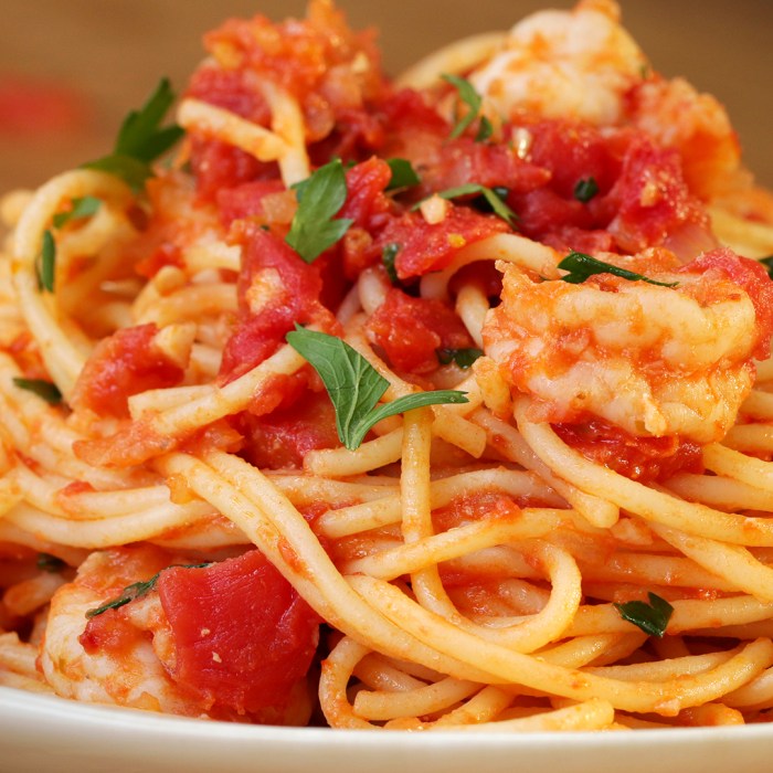 Pasta shrimp tomato white cooked dinner