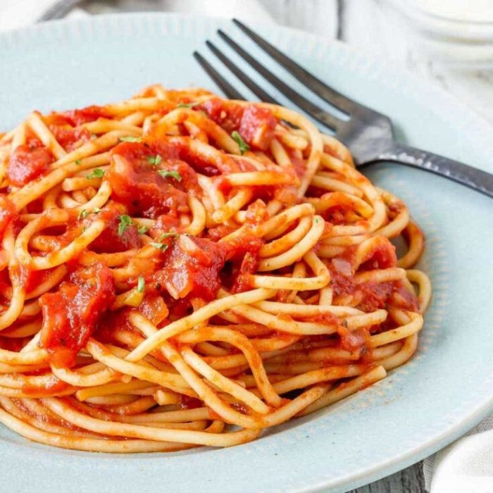 Marinara sauce make pasta leela cyd credit