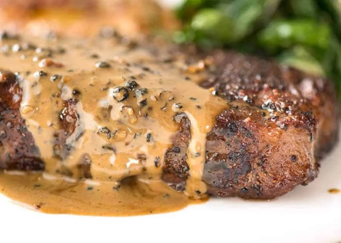 Simple recipe for peppercorn sauce